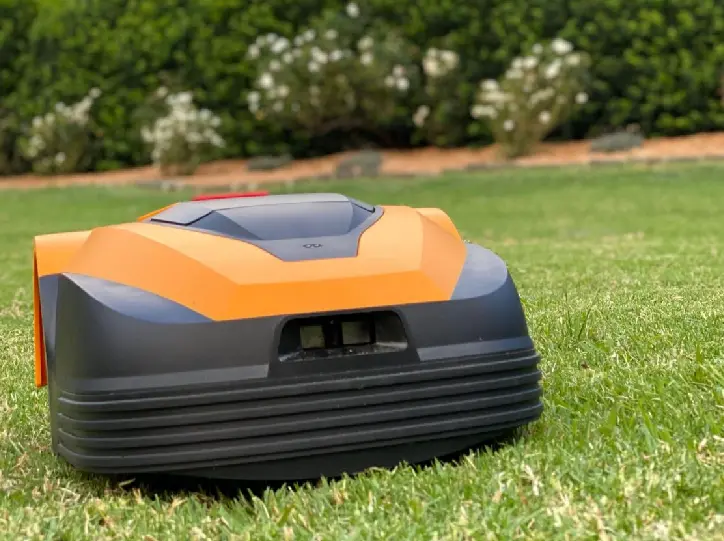 How Many Hours Do Automower Blades Last